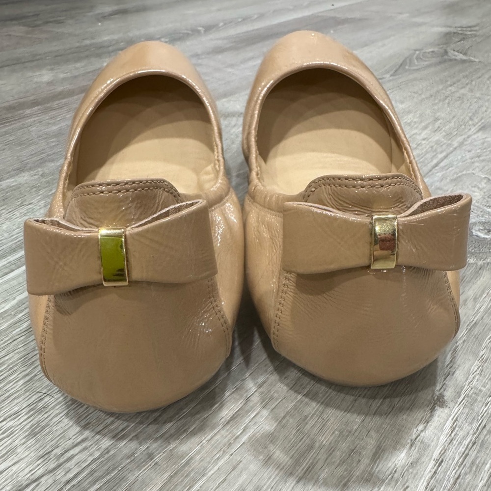 Cole Haan Beige Patent Leather Ballet Flats with Bow - Picture 2 of 4